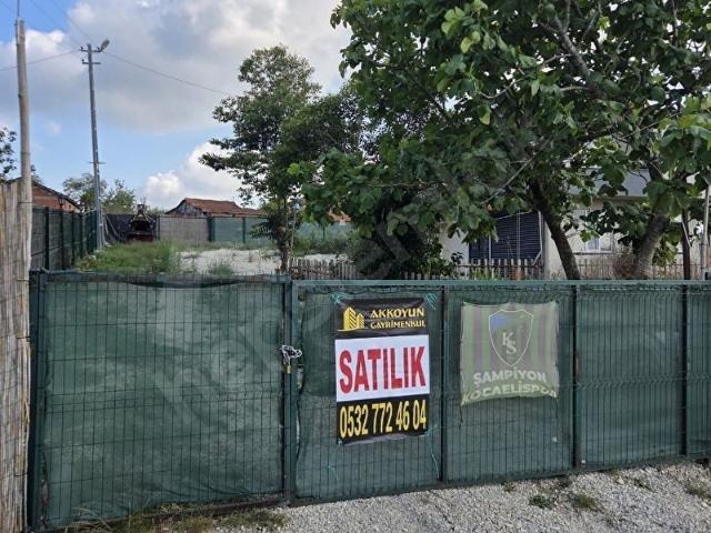 GENİŞ 3200M BAHÇELİ, KANDIRADURAKLI'DA MÜSTAKİL ÇİFTLİK EVİ