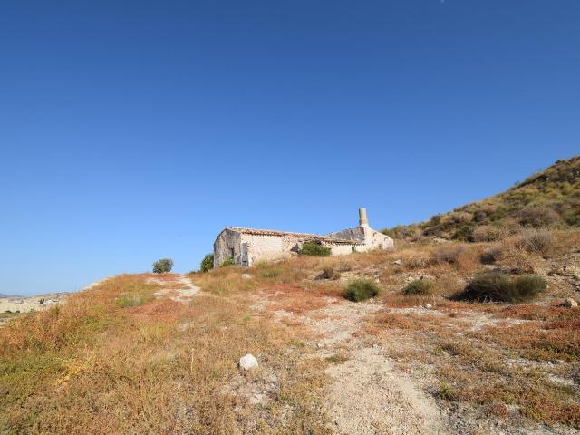 Genial oportunidad para construir una casa rural de ensueño. 157m² Antas