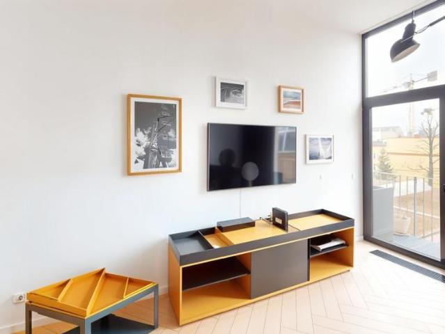 Genial Zentral am Landwehrkanal Möbliertes Apartment