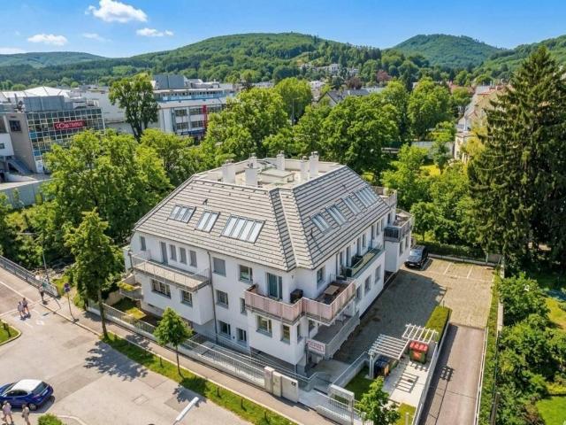 GENIALE VIER Zimmer mit DACHTERRASSE + inkl. KÜCHE