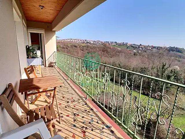 Genilac 42800 Achat / Vente maison 6 pièces t6 au dernier étage cave