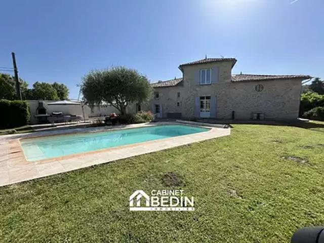 Génissac 33420 Achat / Vente maison 7 pièces t7 au dernier étage piscine
