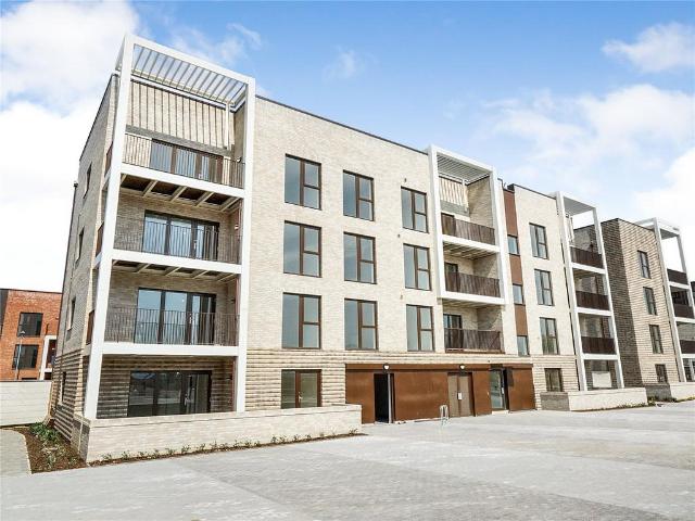 Genome Close, Cambridge, Cambridgeshire 2 bed apartment to rent £1,800 pcm £415 pw