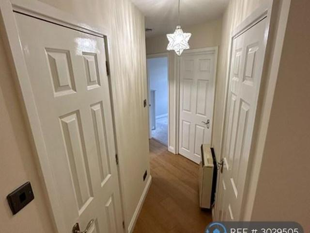 Genotin Road, Enfield, EN1 2 bed flat to rent £1,700 pcm £392 pw