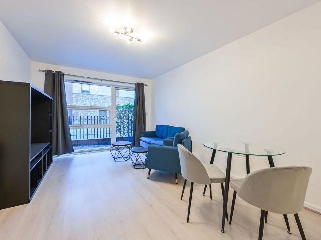 Geoff Cade Way, Bow, London E3, 1 bed flat to rent, £1,800 pcm | PrimeLocation