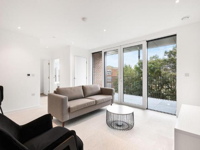 Georgette Apartments, Silk District. 2 bed apartment to rent £3,250 pcm £750 pw