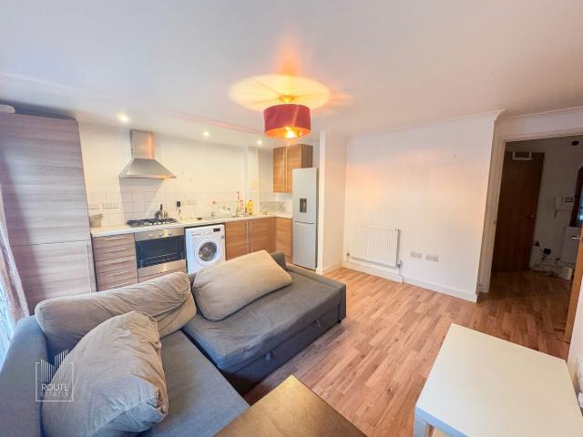 George Downing Estate, London N16, 1 bed flat to rent, £1,700 pcm | PrimeLocation