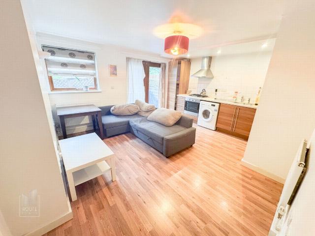 George Downing Estate, London N16, 1 bed flat to rent, £1,700 pcm | PrimeLocation