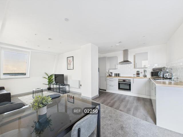 George House, George Street HU1, 2 bed flat to rent, £1,100 pcm | PrimeLocation