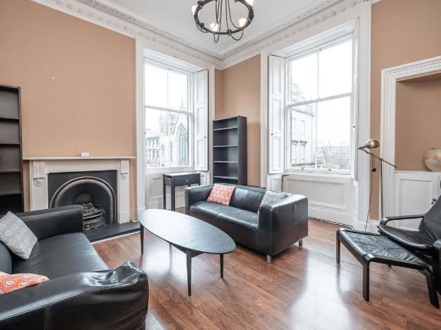 George IV Bridge, Edinburgh EH1, 2 bed flat to rent, £1,500 pcm | PrimeLocation