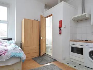George Lane, London, SE13 6HW, United Kingdom | Studio apartment for rent #136660221 | Rentberry