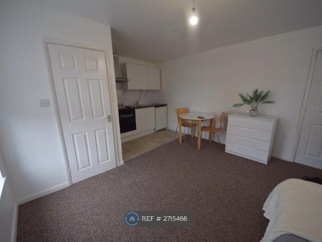 George St, Reading RG1, Studio to rent, £925 pcm | PrimeLocation