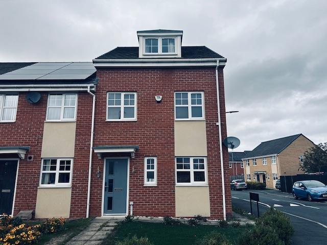 George Stephenson Boulevard. 3 bed townhouse to rent £1,100 pcm £254 pw