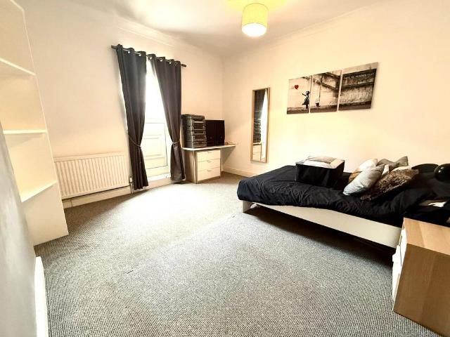 George Street, Normanton, WF6 1 bed in a house share to rent £460 pcm £106 pw