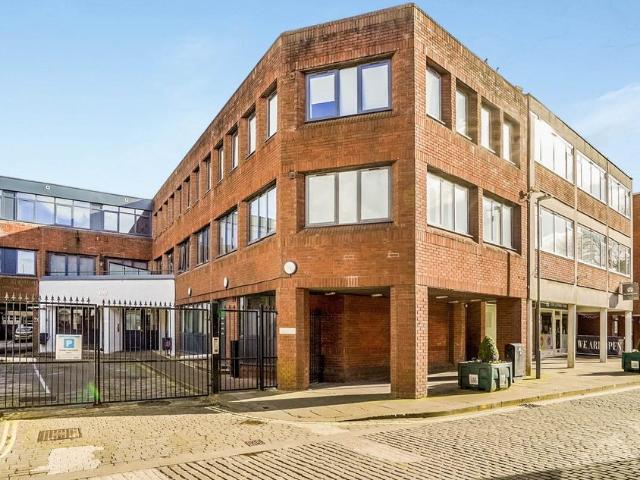 George Street, Aylesbury, HP20 2 bed apartment to rent £1,300 pcm £300 pw