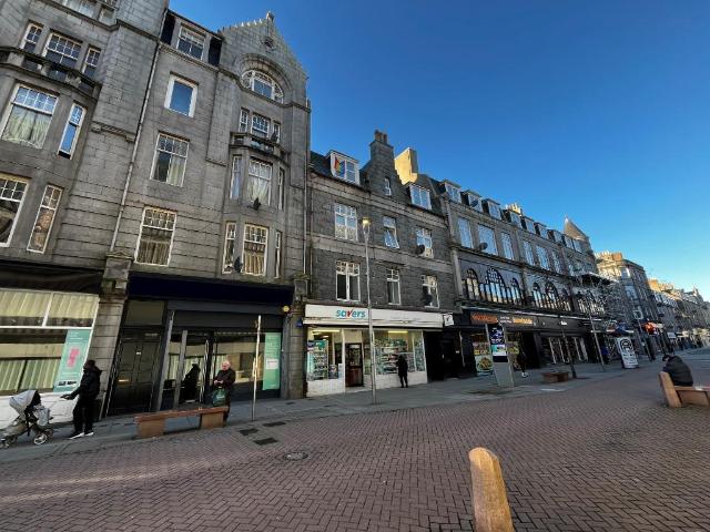 George Street, Aberdeen AB25 3 bed flat to rent £950 pcm £219 pw