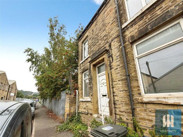 George Street, Brighouse, HD6 2 bed terraced house to rent £695 pcm £160 pw