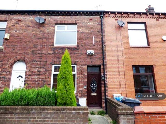 George Street, Chadderton, OL9 2 bed terraced house to rent £925 pcm £213 pw