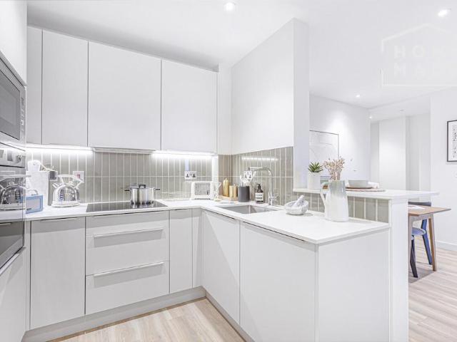 George Street, Croydon, CR0 1 bed apartment to rent £2,900 pcm £669 pw