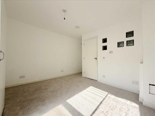 George Street, Devonport, Plymouth 1 bed apartment to rent £775 pcm £179 pw