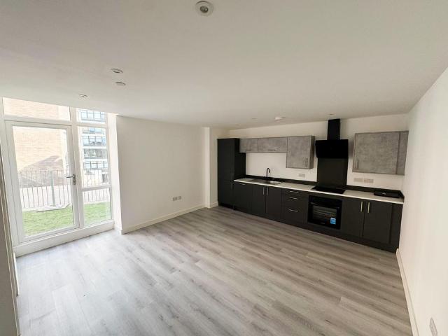 George Street, HULL 1 bed apartment to rent £725 pcm £167 pw