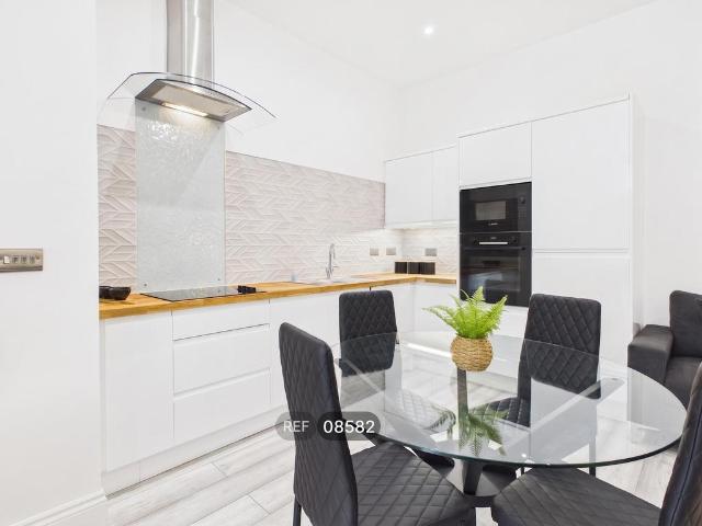 George Street, Hull, HU1 3BA 1 bed apartment to rent £850 pcm £196 pw