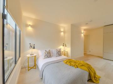 George Street, Luton LU1, Studio to rent, £800 pcm | PrimeLocation