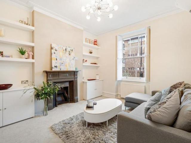 George Street, London W1H 2 bed apartment to rent £5,633 pcm £1,300 pw