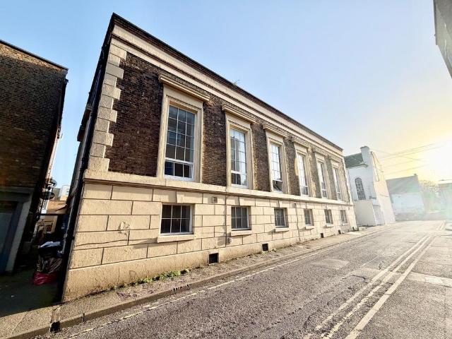 George Street, Ramsgate, Kent, CT11 1 bed flat to rent £800 pcm £185 pw