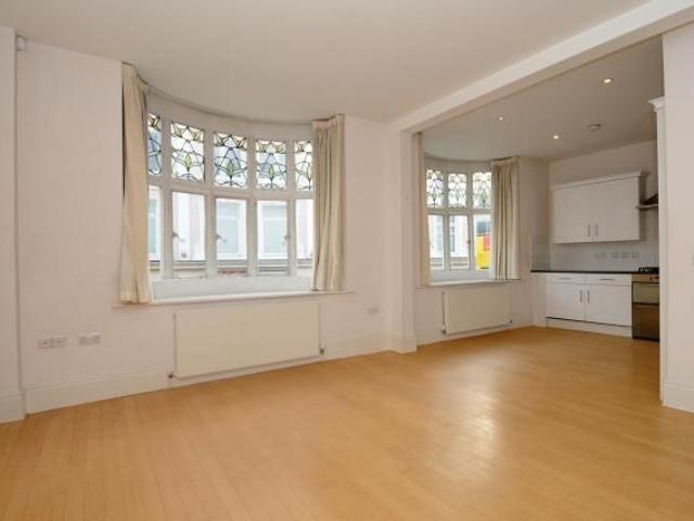 George Street, Richmond TW9, 2 bed flat to rent, £2,375 pcm | PrimeLocation