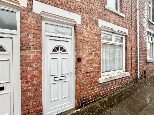 George Street, Shildon 2 bed terraced house to rent £450 pcm £104 pw