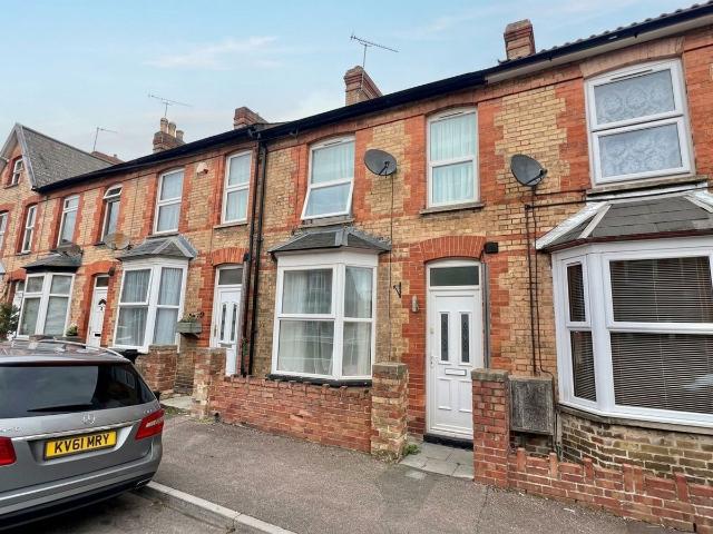 George Street, Taunton TA2, 2 bed terraced house to rent, £1,150 pcm | PrimeLocation