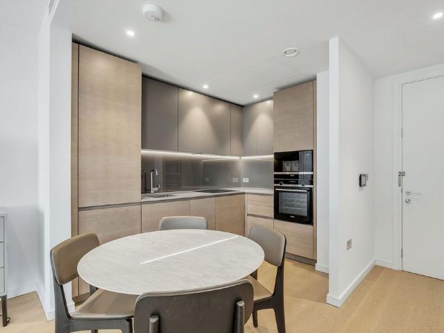 George Street, Vertus, London E14, 1 bed flat to rent, £3,050 pcm | PrimeLocation