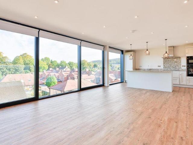 George Street, Whalley, Clitheroe 2 bed apartment to rent £1,600 pcm £369 pw