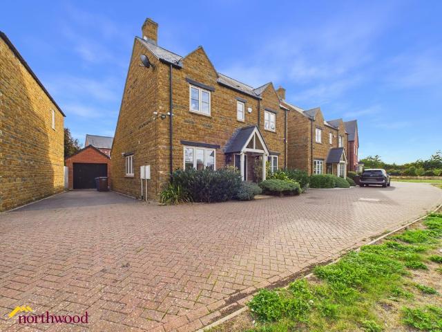 George Parish Road, Banbury OX16 4 bed detached house to rent £2,300 pcm £531 pw
