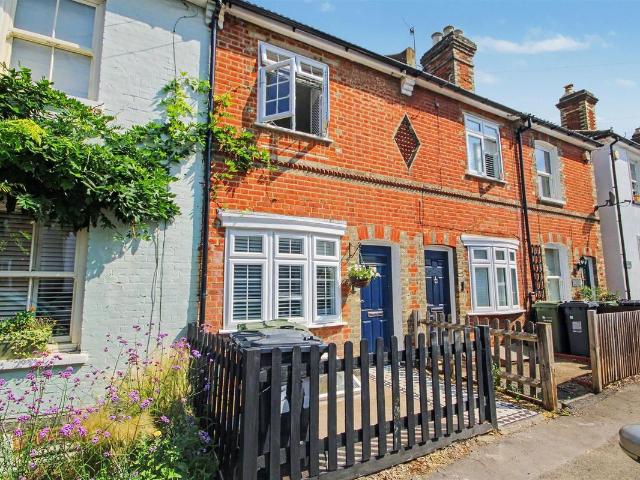 George Road, Guildford GU1, 2 bed terraced house to rent, £2,500 pcm | PrimeLocation