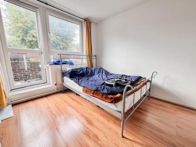 George Walter Court, London, SE16