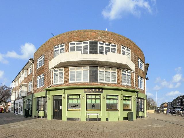 George V Avenue, Worthing BN11, Studio to rent, £875 pcm | PrimeLocation