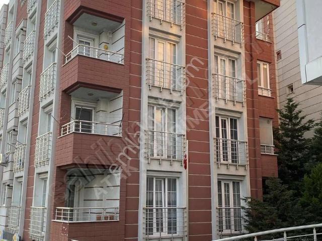 Gebze Tatlıkuyuda Özel Yapılmış 2+1 Arakat Satılık Daire