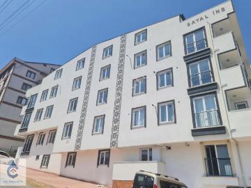 Gebze Adem Yavuz Cadde Üstü Arakat 2+1 Asansörlü Kiralık