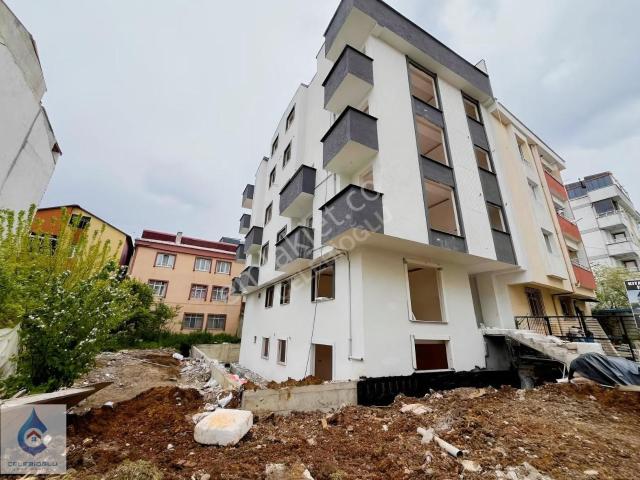 Gebze Arapçeşme Mah. Millet Bahçesi Yakını Satılık 2+1 Arakat