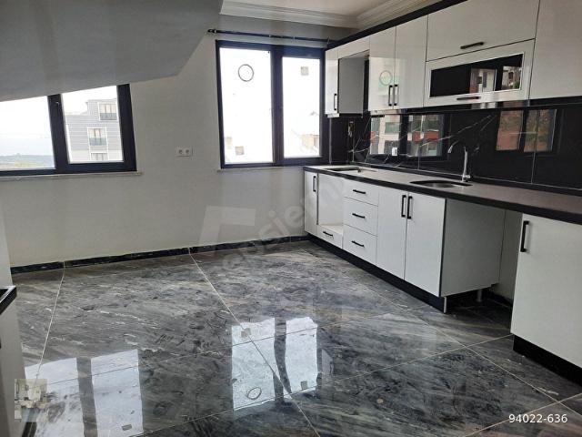 GEBZE BARIŞ MAHALLESİNDE DENİZ MANZARALI DUBLEKS DAİRE