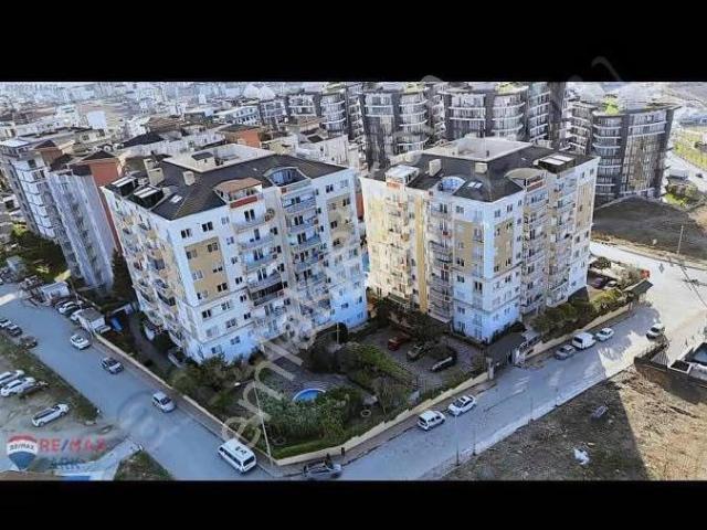 Gebze Gökdeniz Sitesinde Şerifiyeli 2+1 Satılık Daire