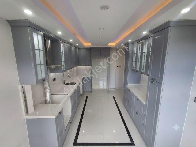 Gebze İnönü Mah. Eşref Bitlis Parkına Komşu 3+1 Kiralık Daire