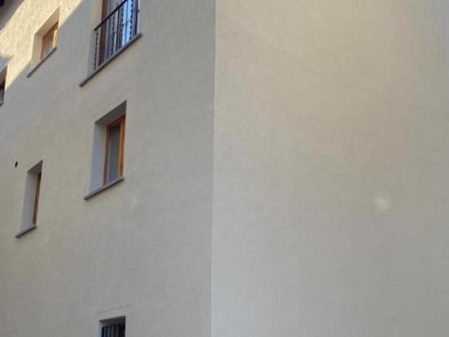 Gebäude mit 4 Wohneinheiten im Zentrum von Losone Vendesi palazzina di 4 unità immobiliari nel nucleo di Losone