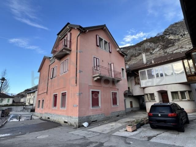 Gebäude mit 5 Einheiten