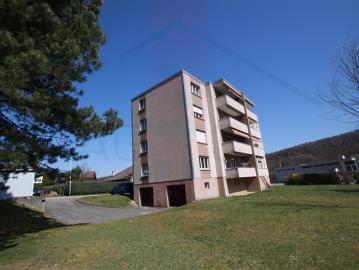 Gebäude mit 8 Wohnungen mit Balkon, Bauland und wunderschöner Aussicht in Courtemaîche
