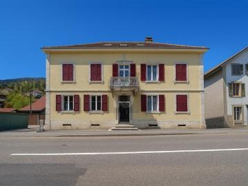 GEBÄUDE 5,4 % RENDITE, 9 WOHNUNGEN, 11 BOXEN