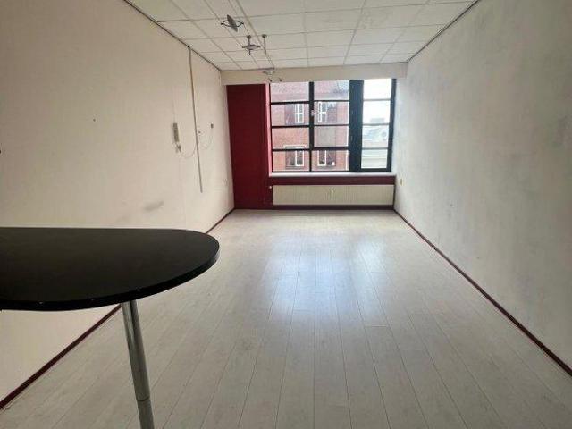 GEDEMPTE BURGWAL, ZUIDWAL, DEN HAAG, GESTOFFEERD, € 784,27, INCL. G/W/E