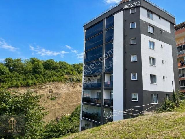Gedikkaya Caddesi'nde Kiralık 2+1 Mutfak Daire